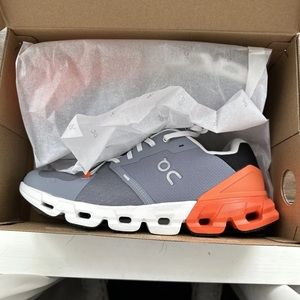 Brand New Men’s OnCloud size 12 Cloudflyer grey/orange